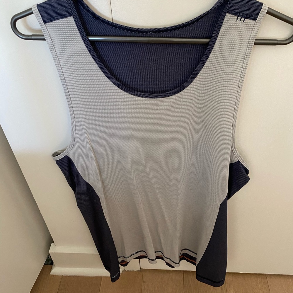 Lululemon tank